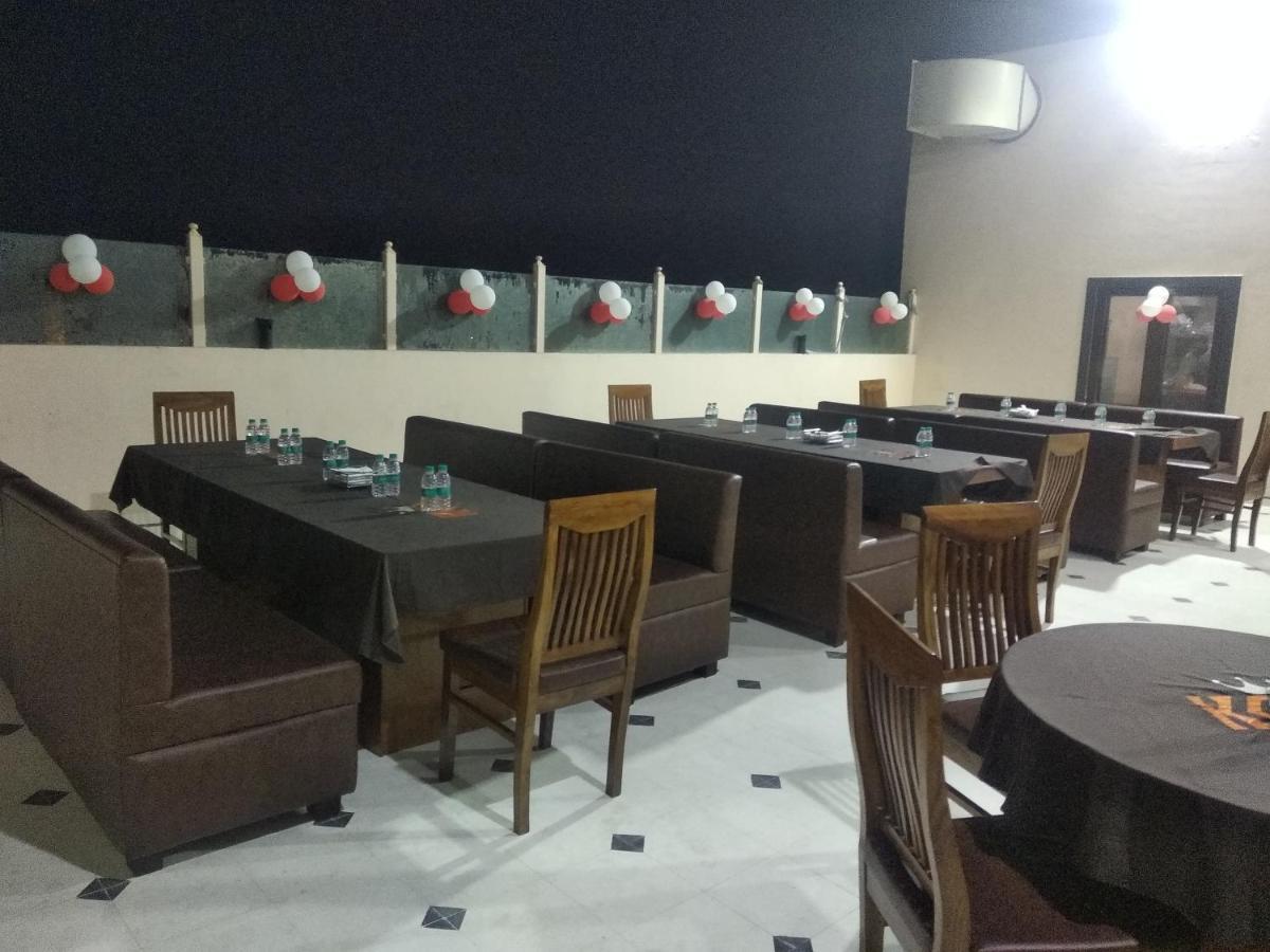 Hotel Kala Mandir Palace ไบคาเนอร์ ภายนอก รูปภาพ