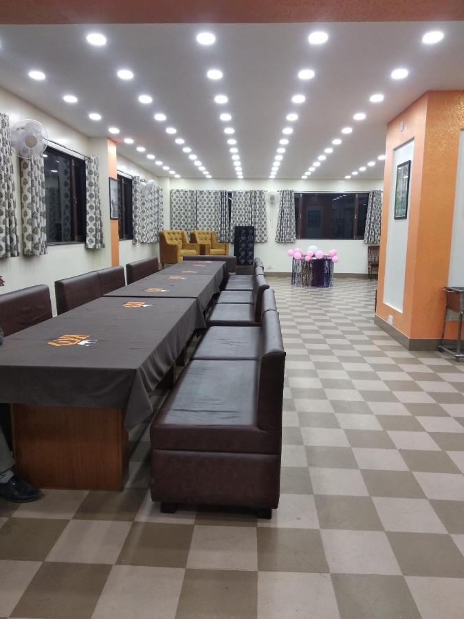 Hotel Kala Mandir Palace ไบคาเนอร์ ภายนอก รูปภาพ