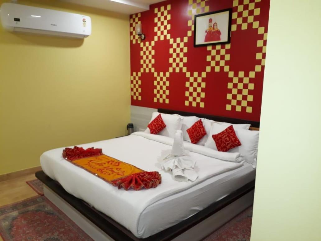 Hotel Kala Mandir Palace ไบคาเนอร์ ภายนอก รูปภาพ