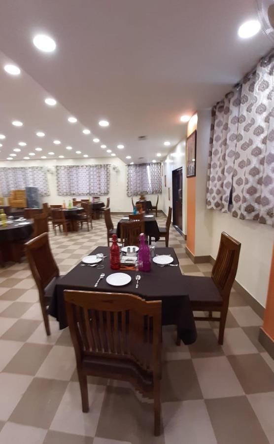 Hotel Kala Mandir Palace ไบคาเนอร์ ภายนอก รูปภาพ