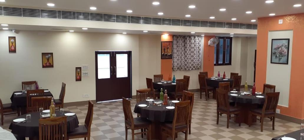 Hotel Kala Mandir Palace ไบคาเนอร์ ภายนอก รูปภาพ